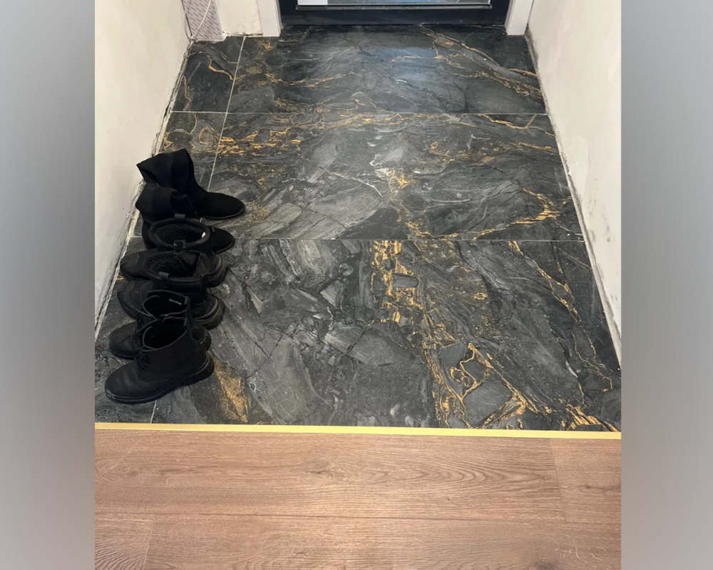 Т-образный порог для кварцвинила 10*4,5 мм 2,7м Блестящее золото PCRBO 1045