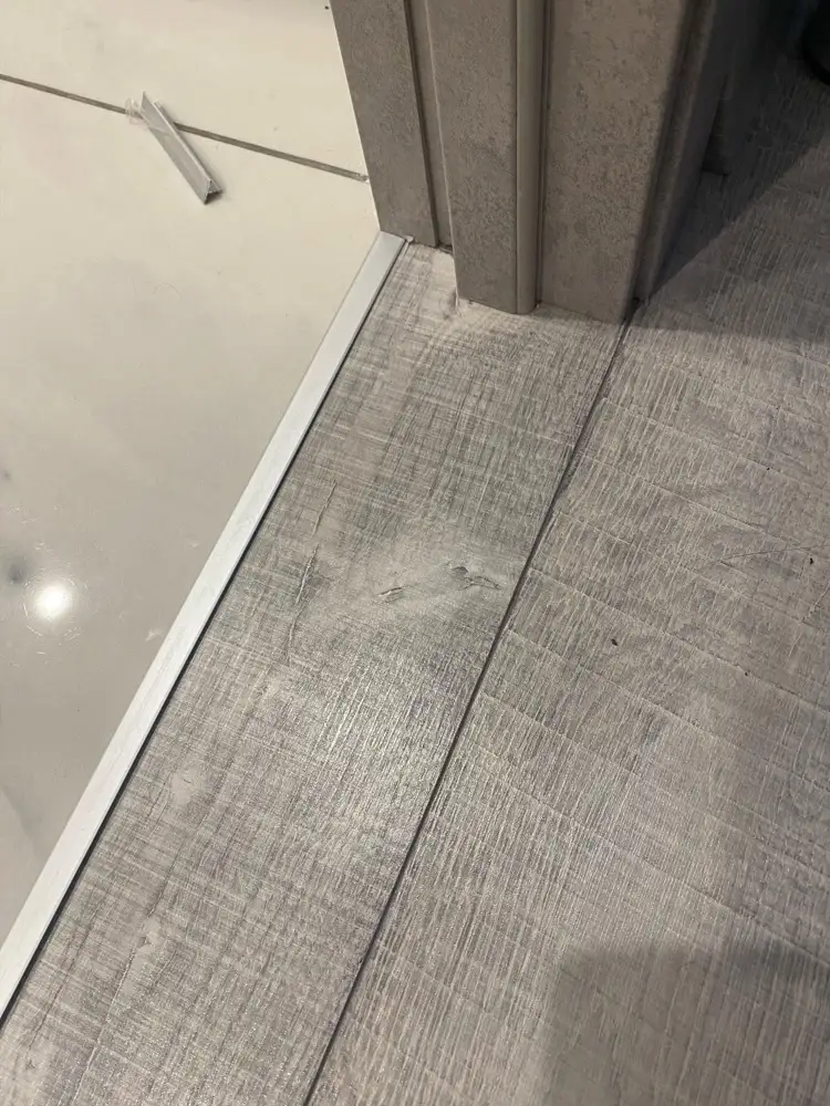 Алюминиевый  профиль ПТ-05  серебро/мат 2,7 м.