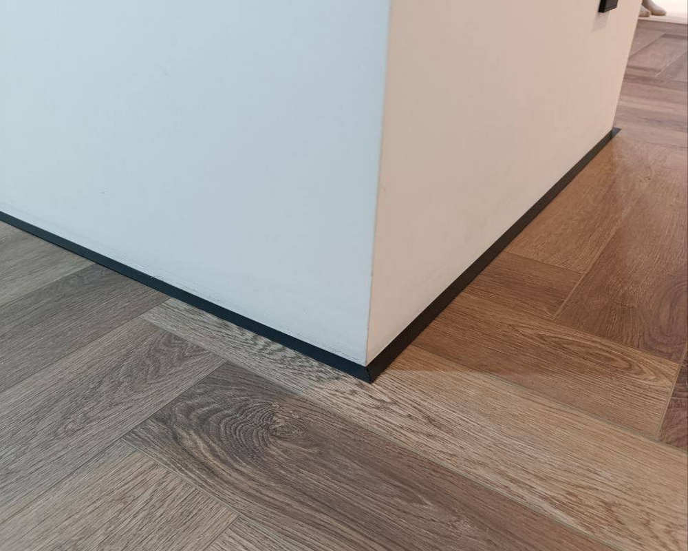 Микроплинтус MSAPL 01.2700.15 Черный