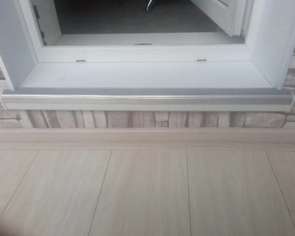 Порог одноуровневый ПС 08.2700.242л Шампань