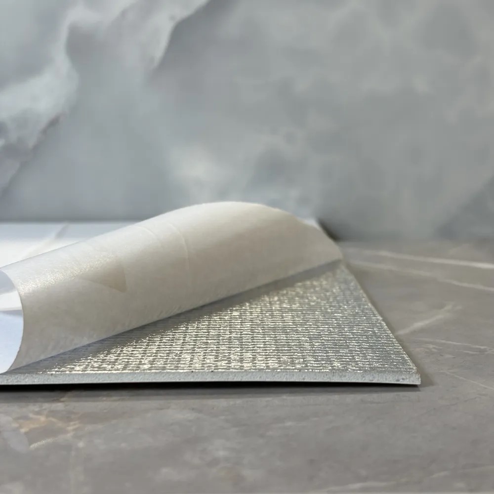 Панель самоклеющаяся ПВХ 300х600 мм 6шт/уп Мрамор Нова Бьянка гранд. Цена указана за 1,08 м²