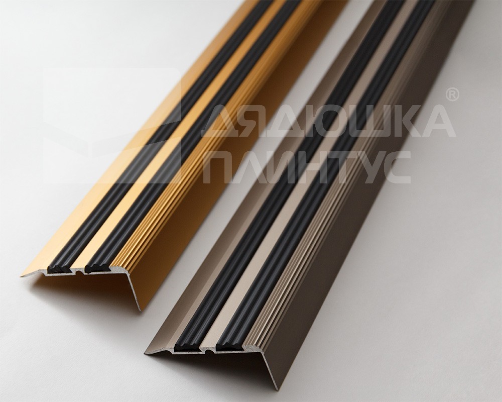 Порог угловой ПУ 07.2700.15 Черный