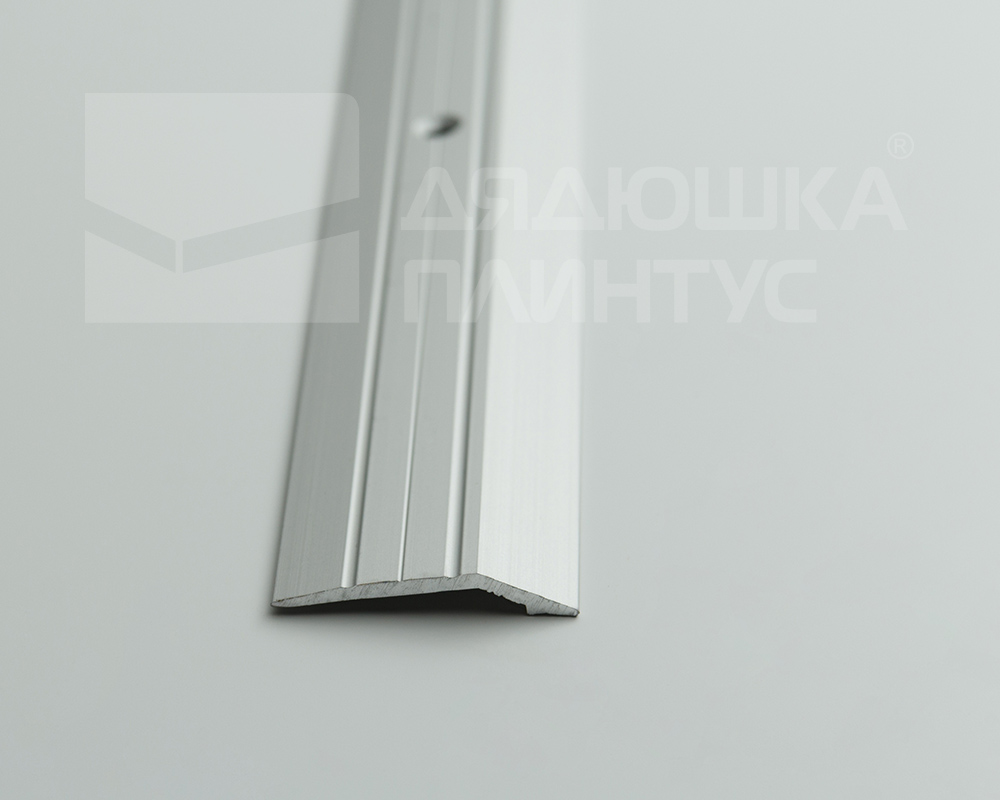 Порог разноуровневый ПР 03.1800.01л Серебро