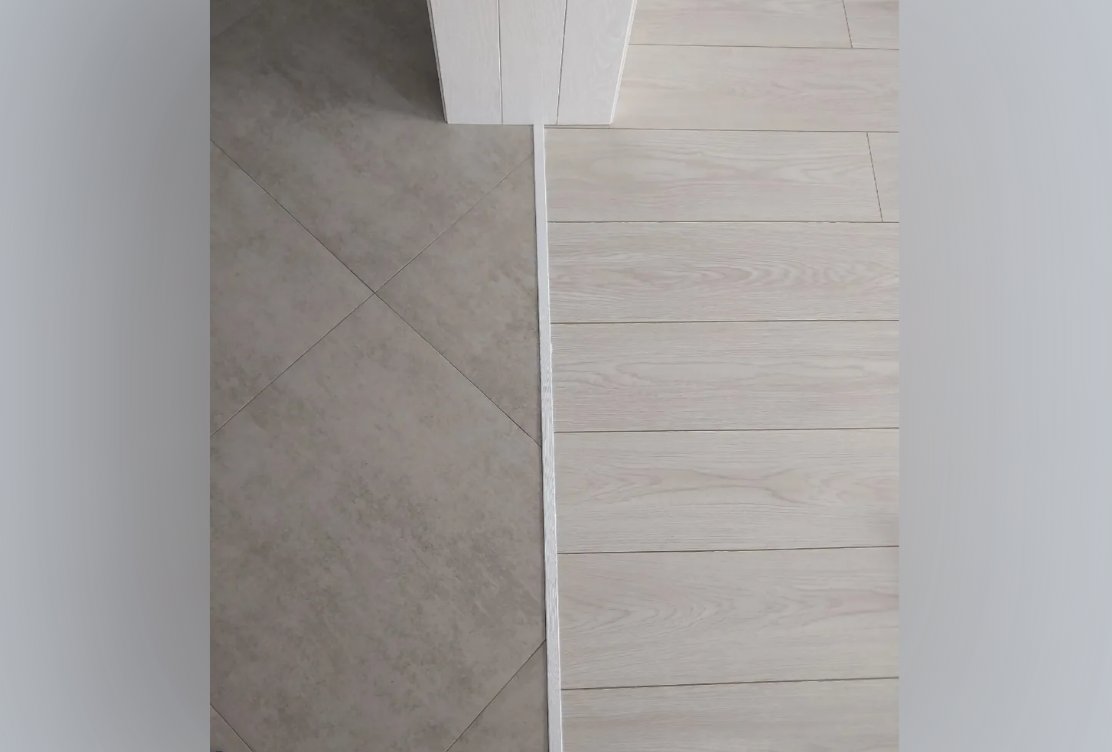 PV101-43 Профиль T-образный плоский Муар Бежевый 10мм х 2.7м