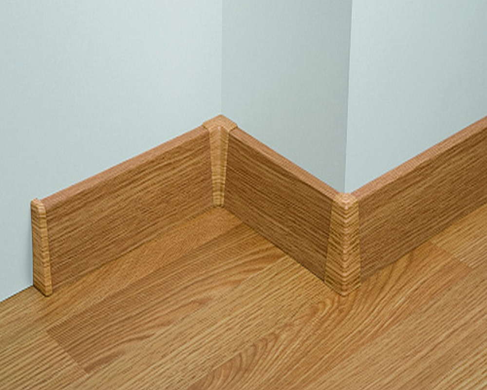 Плинтус ПВХ со съемной панелью Идеал Деконика 85мм 2,2м 211 Дуб рустик