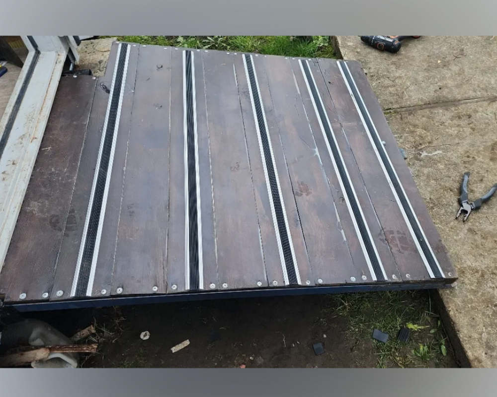 Порог одноуровневый ПС 08.2700.001ж. Без покрытия