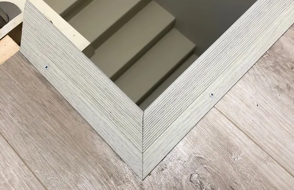 Порог угловой ПУ 02.900.093 Мербау