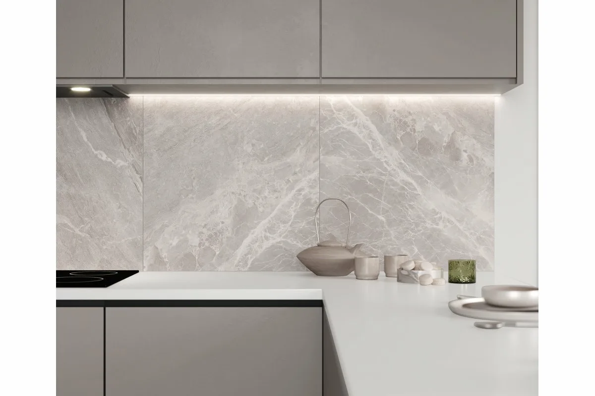 Панель самоклеющаяся ПВХ 300х600 мм 6шт/уп Мрамор Нова Бьянка гранд. Цена указана за 1,08 м²