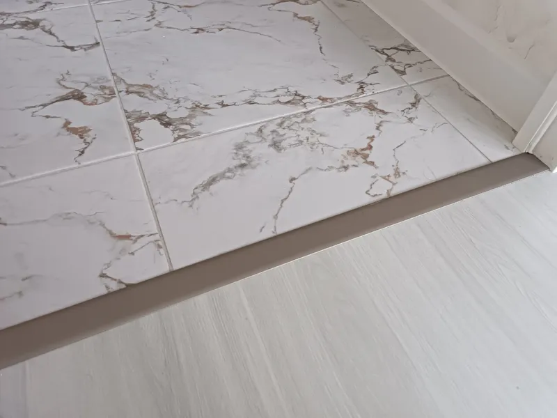 Порог одноуровневый ПС 09.2700.281 Сосна