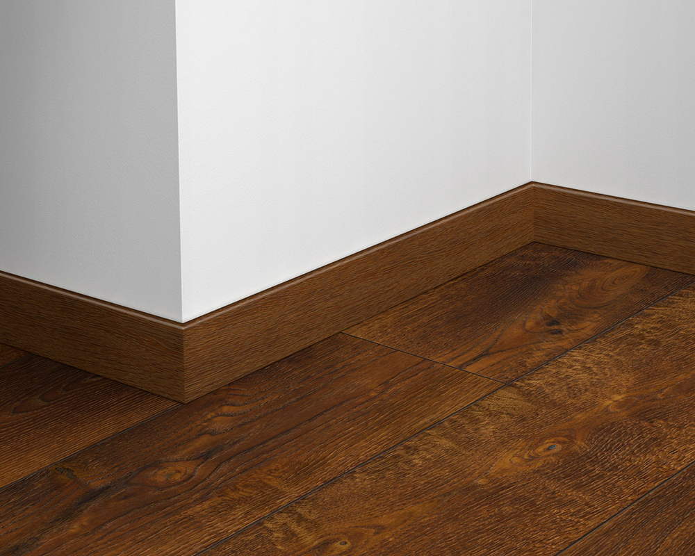 Плинтус напольный Salag Alpha 80 Интенсивный 2,4м