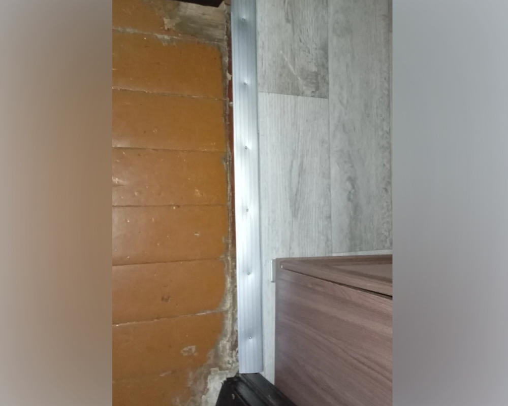 Порог одноуровневый ПС 05.900.01л Серебро