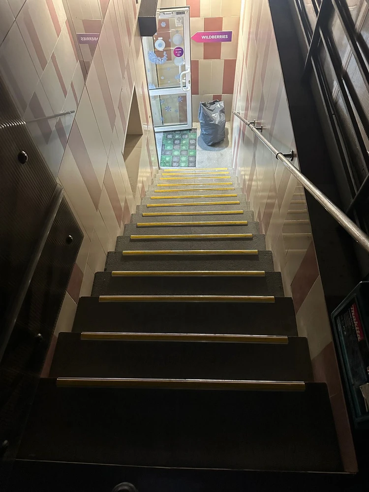 Порог угловой ПУ 07.1800.001ч Алюминий