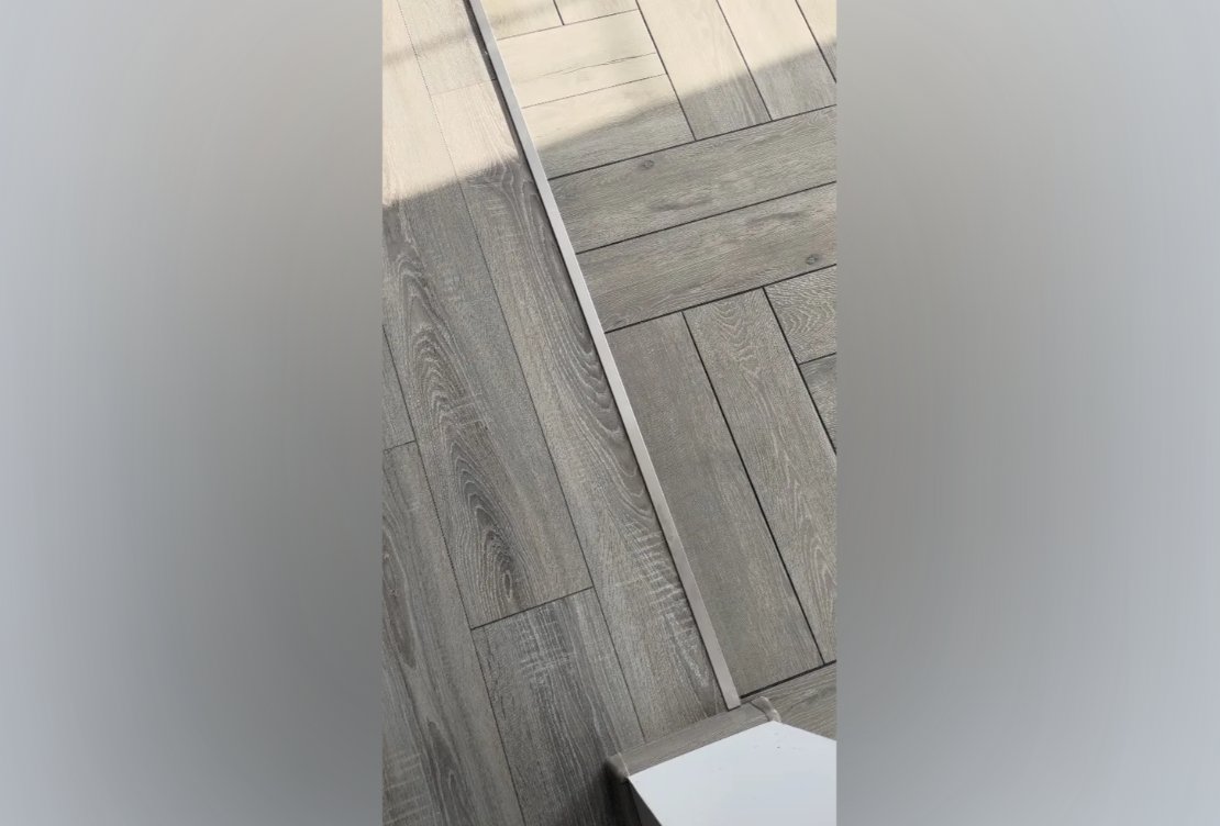 Порог одноуровневый ПС 09.2700.201л Анод серебро