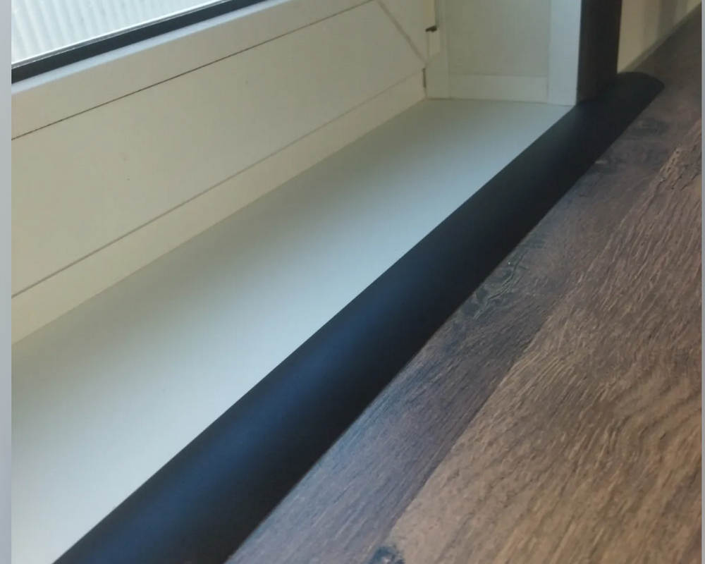 Самоклеящийся порог ЛС 35.2700.4092т Вишня темная