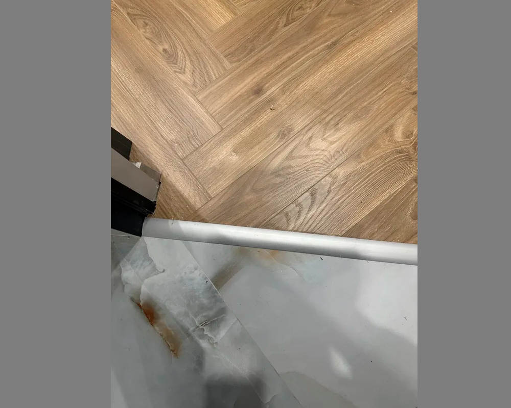 Порог одноуровневый ПС 04-3.2700.201л Серебро