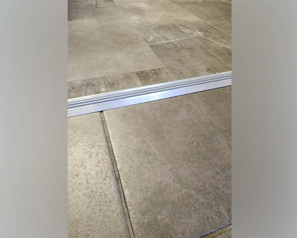 Порог одноуровневый ПС 08-1.900.02л Залото анод