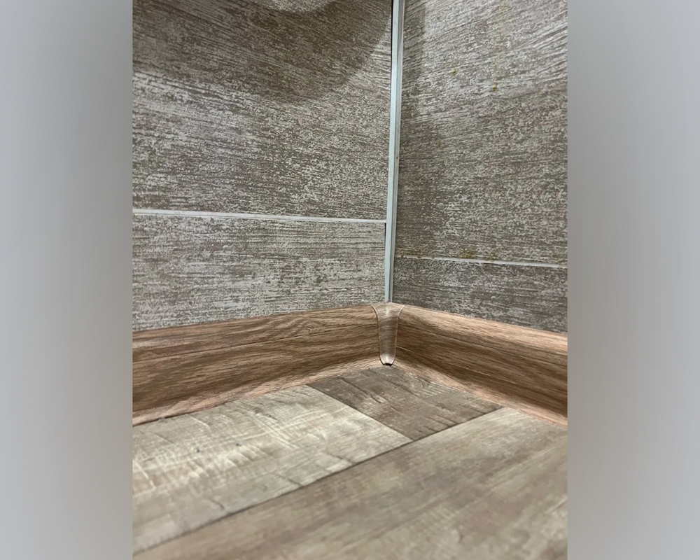 Плинтус ПВХ Волшебная палочка 58мм 2,2м 5806