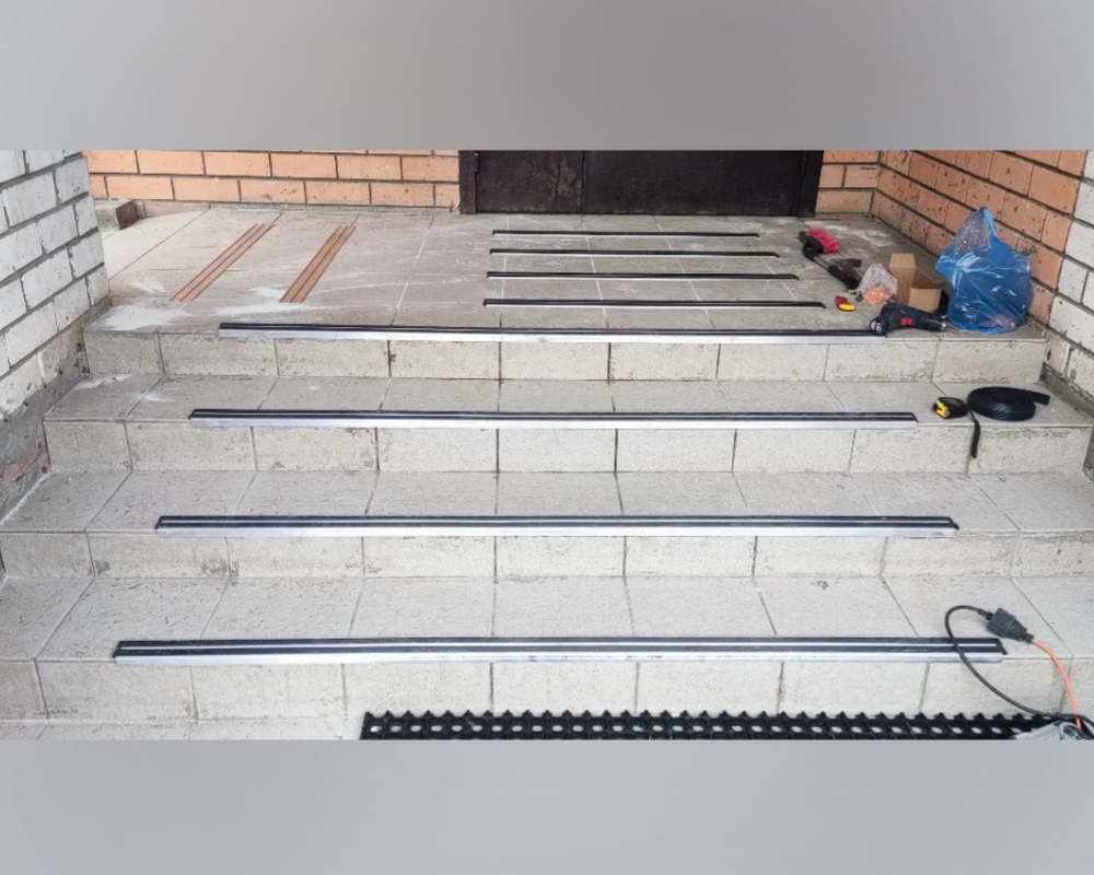 Порог одноуровневый ПС 08-1.1800.001ч Без покрытия