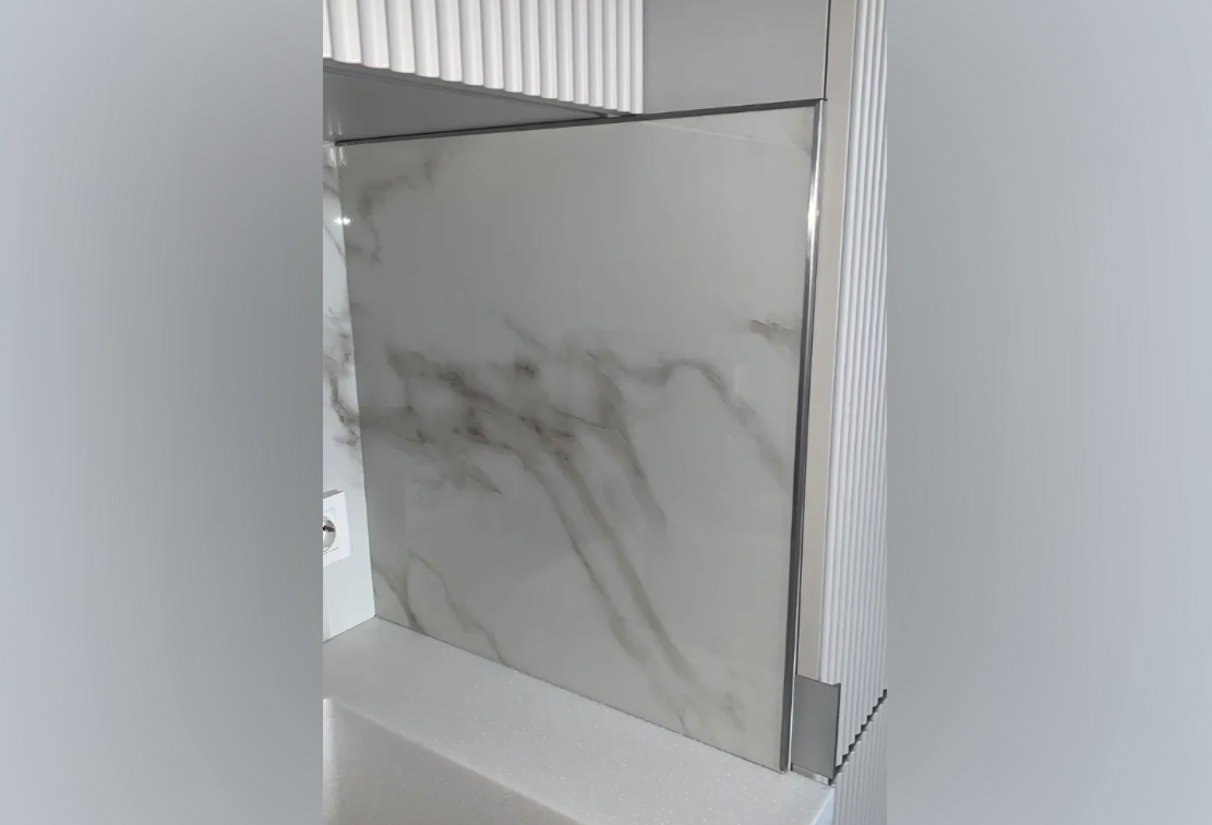 Профиль окантовочный Волшебная палочка MSPK 01-12.2700.042L 12мм 2,7м Шампань матовая