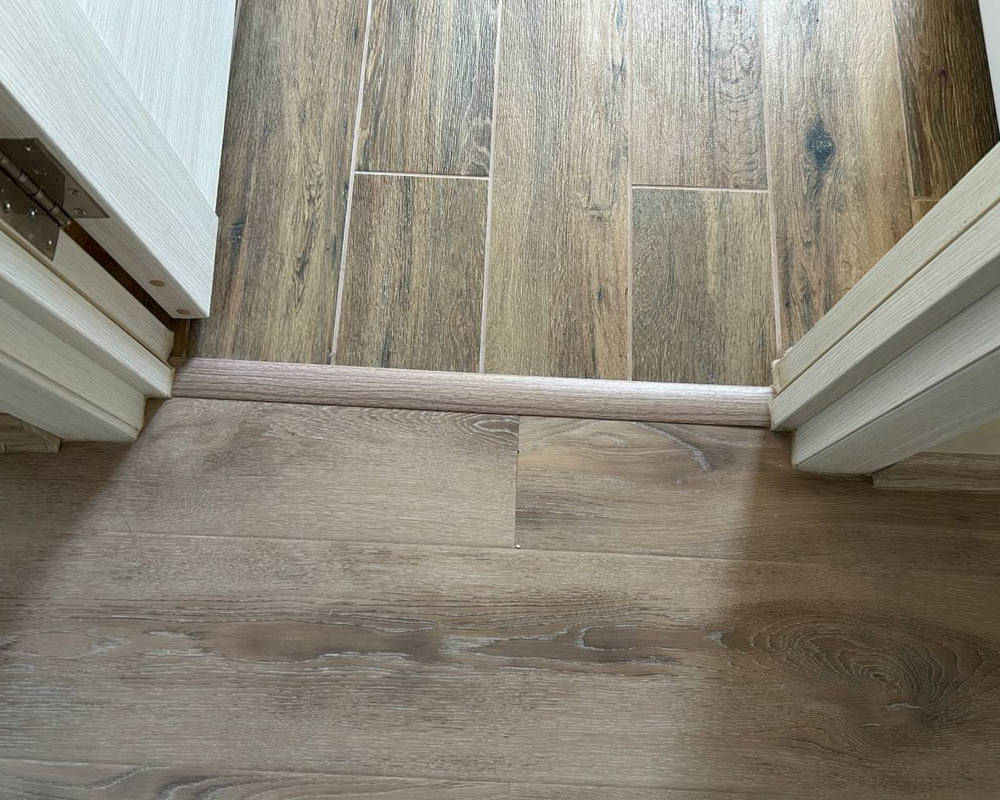 Порог одноуровневый ПС 04-3.1800.052 0,9 м Ель дымчатая