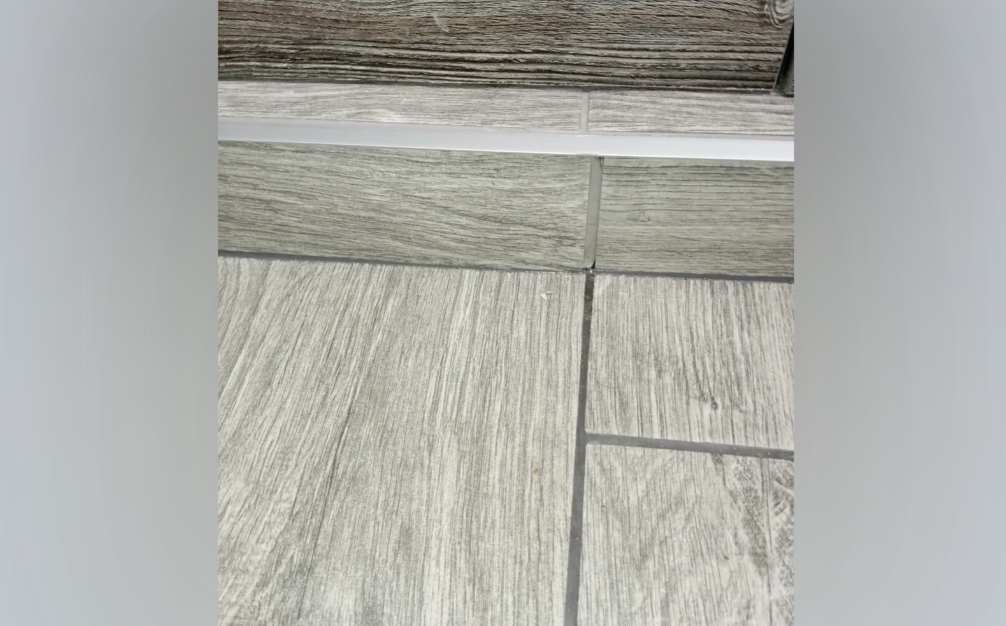 Профиль окантовочный Волшебная палочка Expert MSPKE 01.2700.01L 10мм 2,7м Серебро Люкс