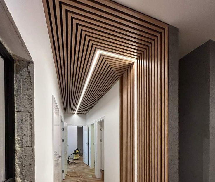 Молдинг из полистирола высокой плотности HI-WOOD LB40 BR490 40х20ммх 2,7м