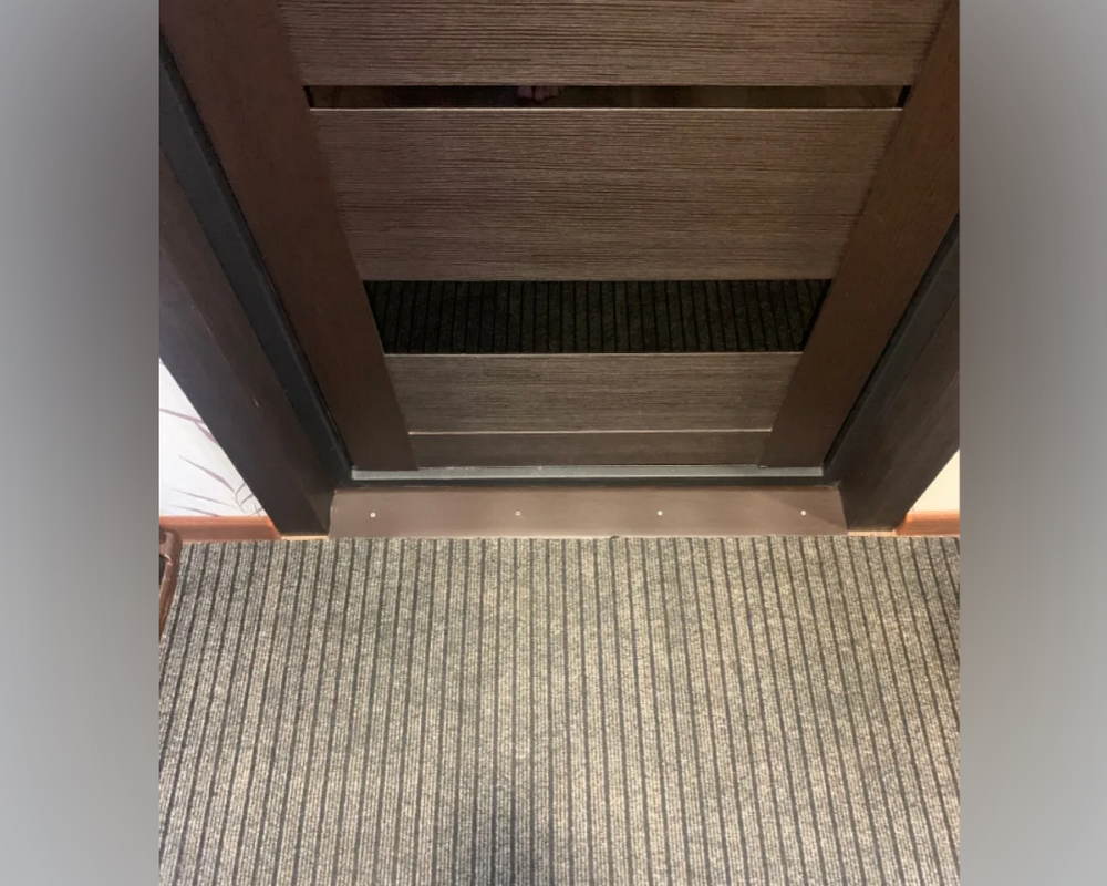 Порог одноуровневый ПС 18.900.091 Дуб темный