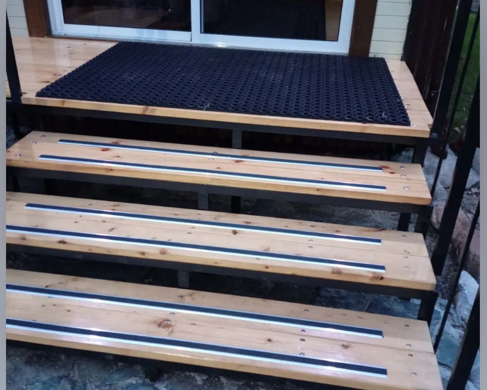 Порог одноуровневый ПС 08-1.1800.001ч Без покрытия