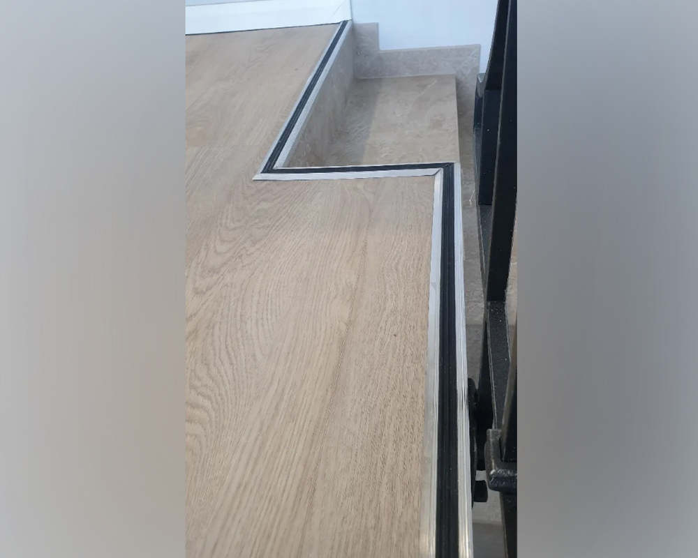 Порог одноуровневый ПС 08.2700.01лж. Серебро