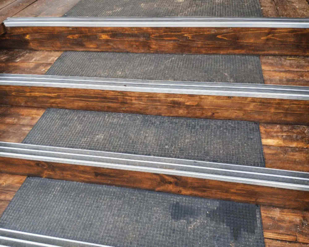 Порог одноуровневый ПС 08.2700.01лж. Серебро