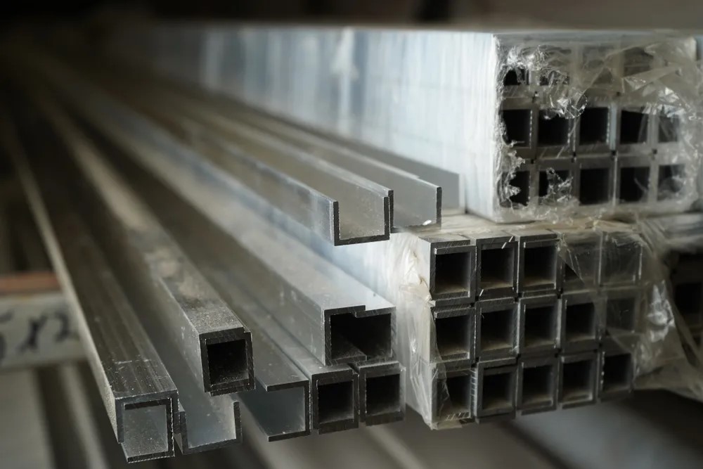 Швеллер 10*15*10 мм Шв 03.2000.504л Бронза. Цена за 5 штук.