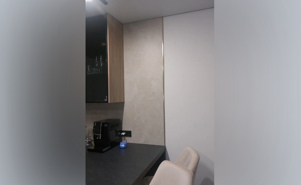 Угол внешний. Латунь полированная.10х10мм 2,7м MSPEGOL 10А