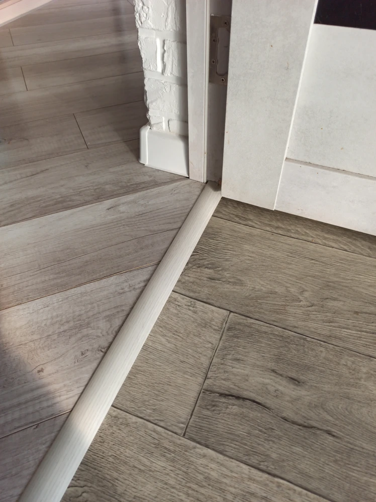 Порог разноуровневый ПР 06.1800.02 Золото