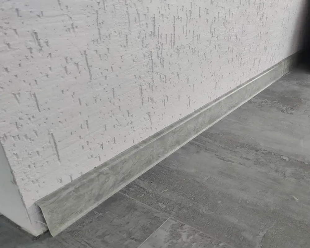 Плинтус ПВХ со съемной панелью Arbiton INDO 044 Дуб Болтон