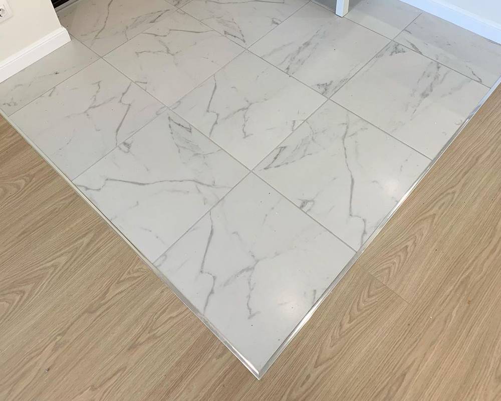 PVS90-03 Профиль Т-образный нержавеющая сталь Зеркальный 14мм х 2.7м