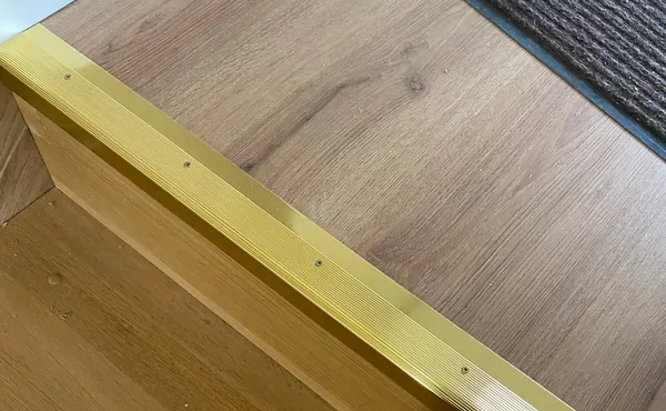 Порог угловой ПУ 02.900.089 Клен беленый