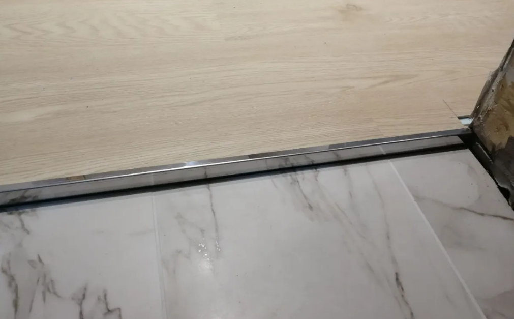 Профиль окантовочный Волшебная палочка MSPK 13.2700.042L 10мм 2,7м Шампань люкс