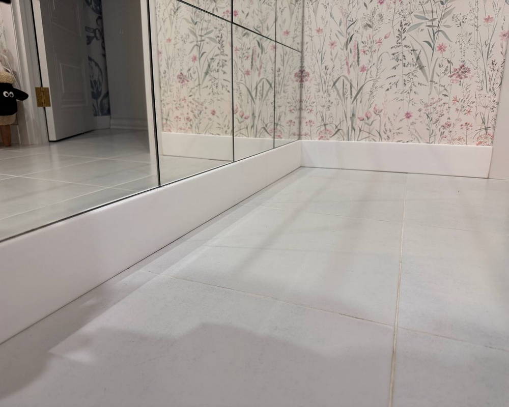 Молдинг Солид 2 UHD 10/60L 2,0 м Белый c LED рассеивателем