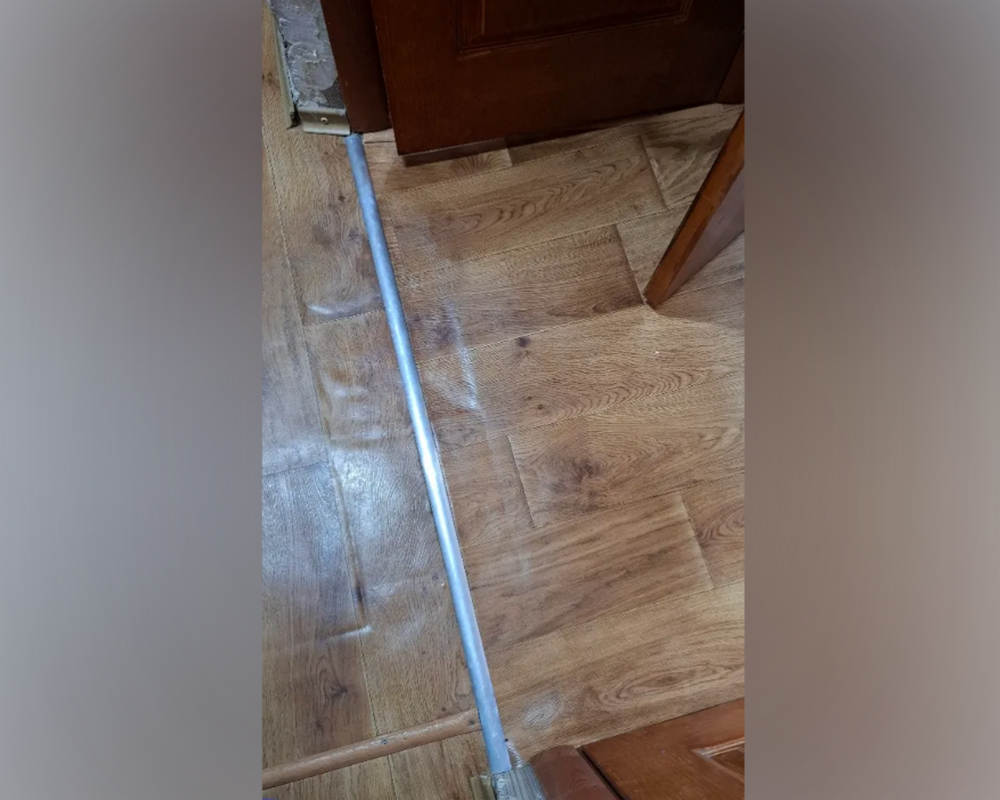 Порог одноуровневый ПС 04-3.2700.201л Серебро