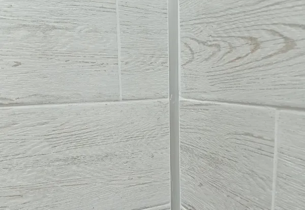 Профиль для плитки латунный PVL28 10 х 2,0 мм Хромированый