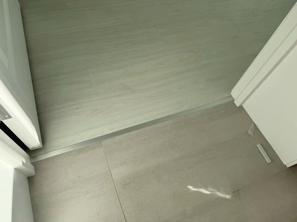 Профиль стыкоперекрывающий ЛС 10НСМ(304).2700.042 2,7 м Шампань