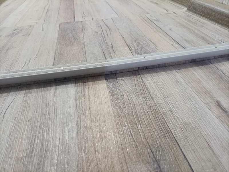 Порог угловой ПУ 06.900.085 Клен