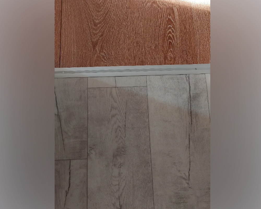 Порог одноуровневый ПС 03.900.01л Серебро