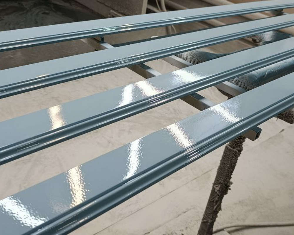 Плинтус из полистирола высокой плотности Волшебная Палочка 80*12*2000. MSPOL 102. Окраска включена в стоимость