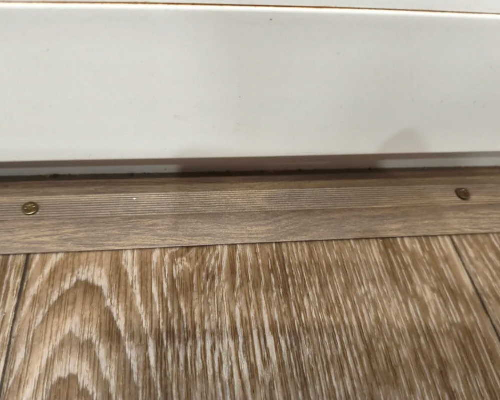 Порог одноуровневый ПС 03.900.083н Бук натуральный