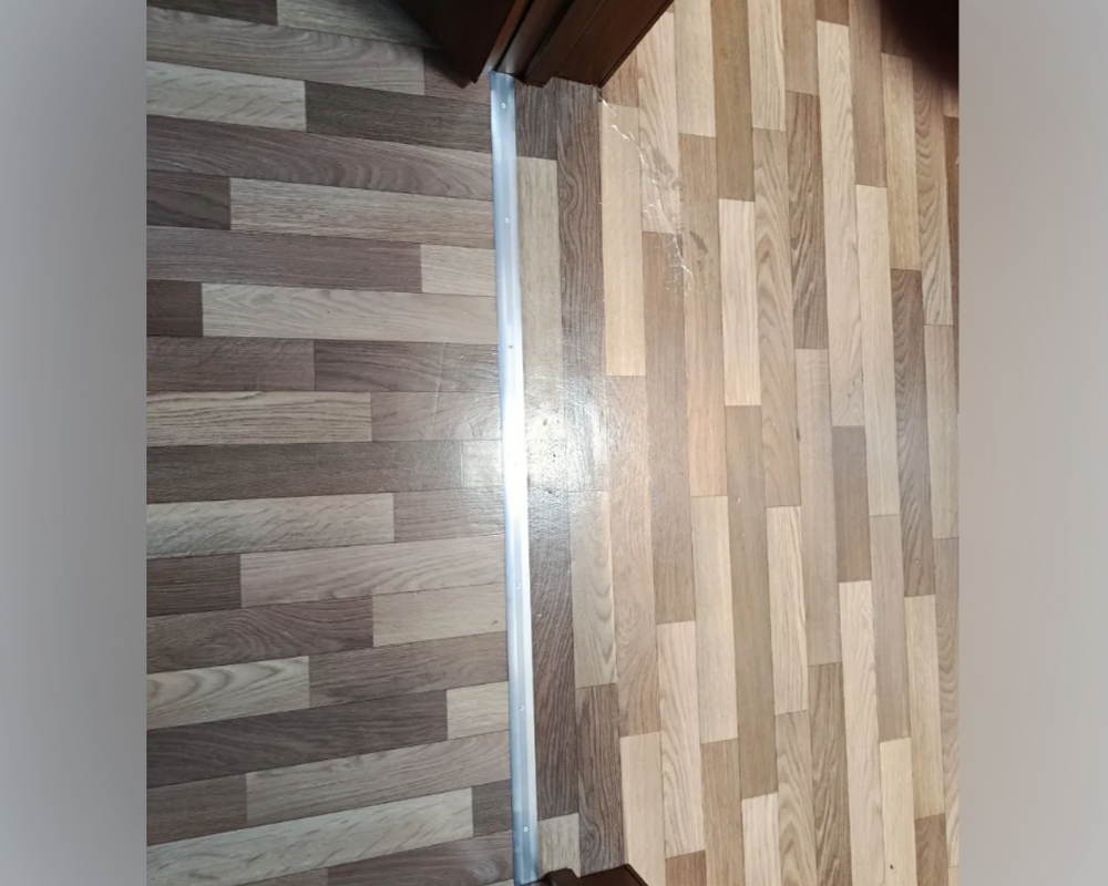 Порог одноуровневый ПС 03.1800.01л Серебро