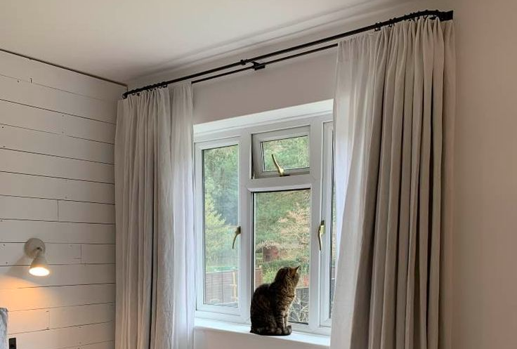 Карниз двухрядный кованый УЮТ D25мм 2,4м Черный