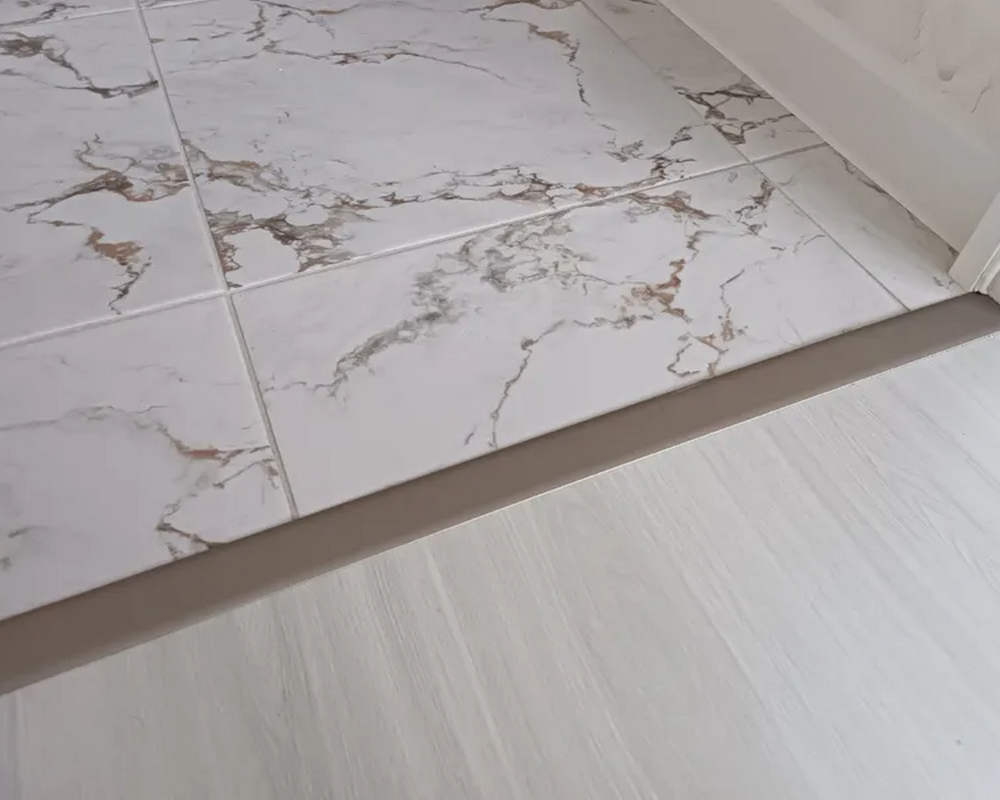 Порог одноуровневый ПС 09.2700.242л Шампань