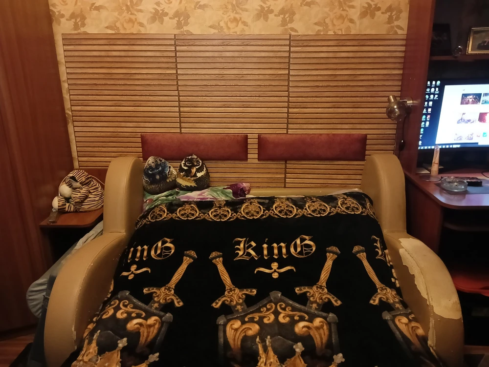 Панель самоклеящаяся 3D RAIL ПВХ 280*600мм 10шт/уп Планка палисандр. Цена указана за 1,68 м²