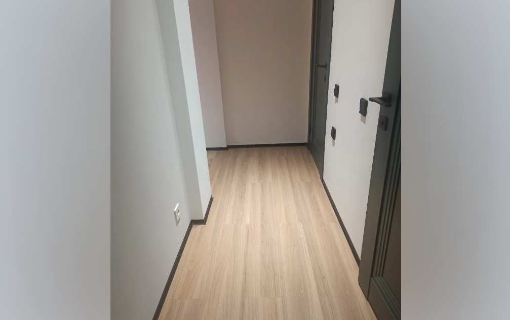 Плинтус алюминиевый Пл 60.2500.042лк Шампань